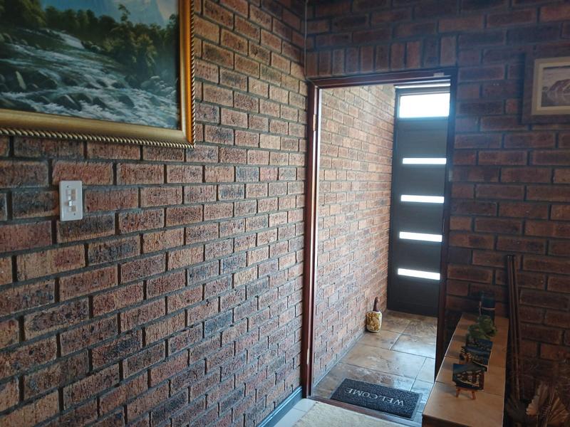 4 Bedroom Property for Sale in Rustdal Western Cape